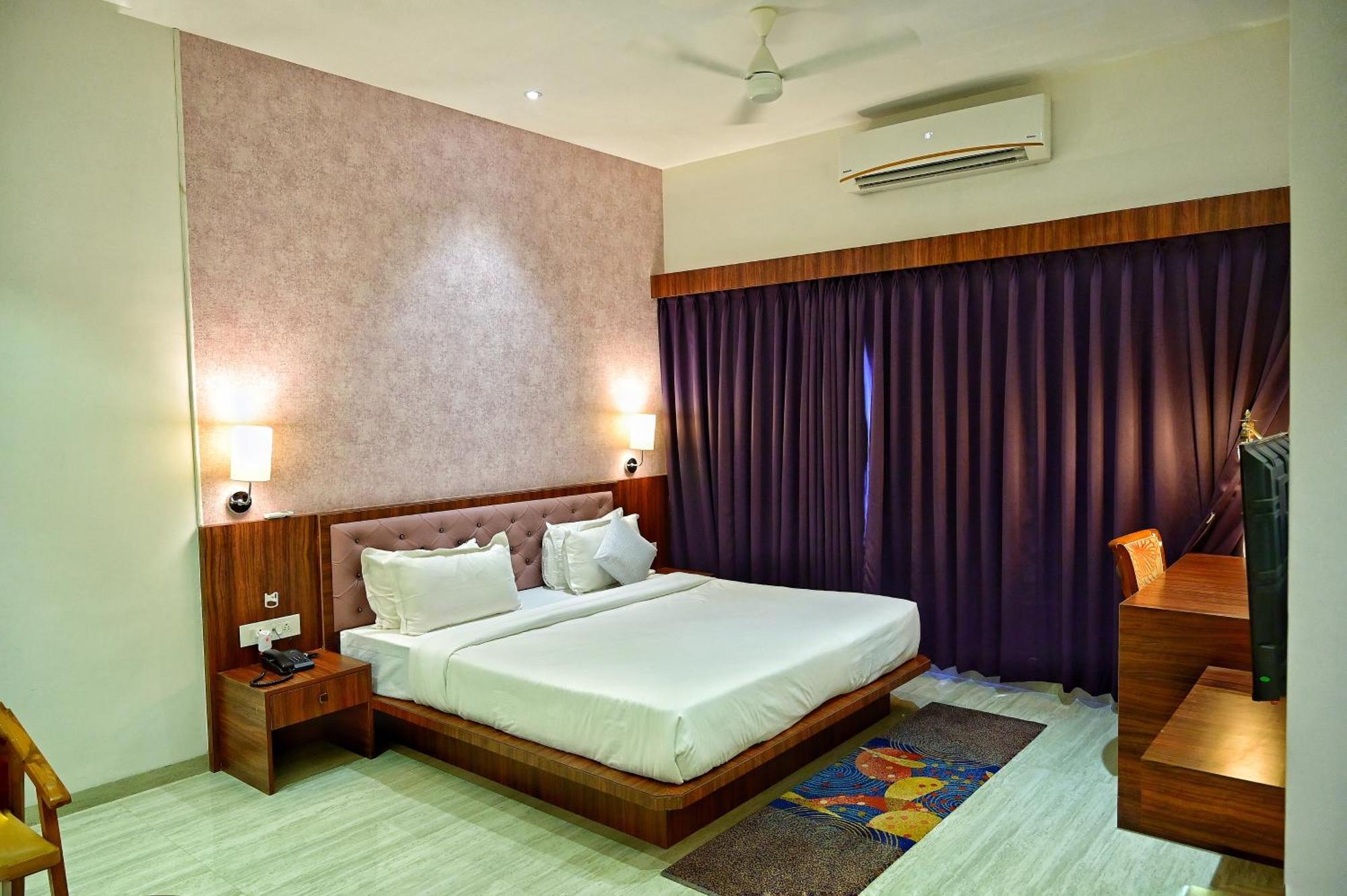 The One Hotel Nashik Exterior foto
