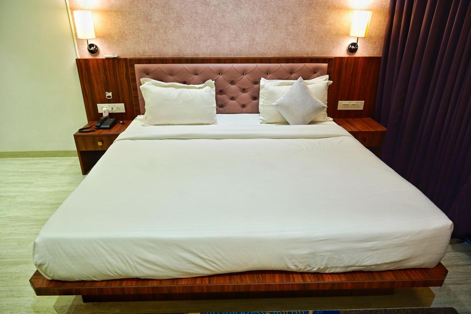 The One Hotel Nashik Exterior foto